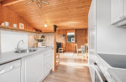 Ronbjerg House | Lovely holiday home in scenic surroundings only 300 meters from the Fjord.