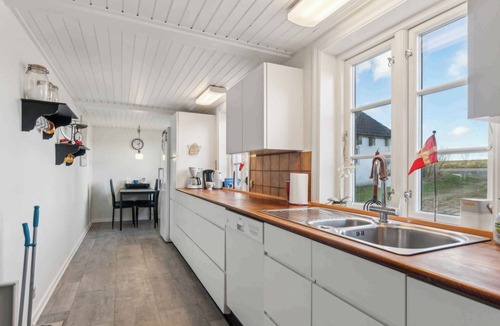Gudhjem Villa | Lovely holiday home near Gudhjem