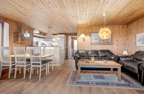 Frostrup House | Lovely holiday home with a large terrace and outdoor hot tub, 500 meters from.
