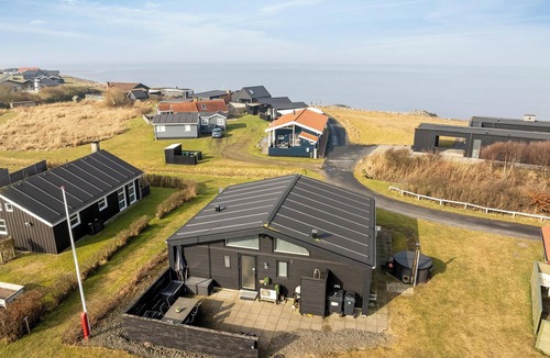 Vinderup House | Lovely holiday home with fjord view and wilderness bath