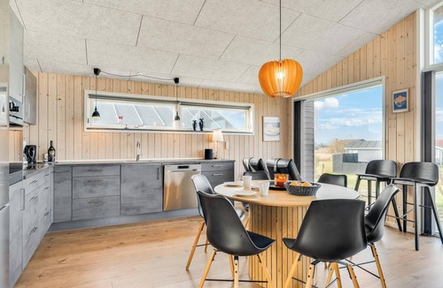 Vinderup House | Lovely holiday home with fjord view and wilderness bath