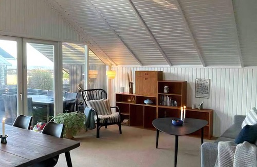 Frølunde Fed House | Lovely holiday home with sea view in Korsør
