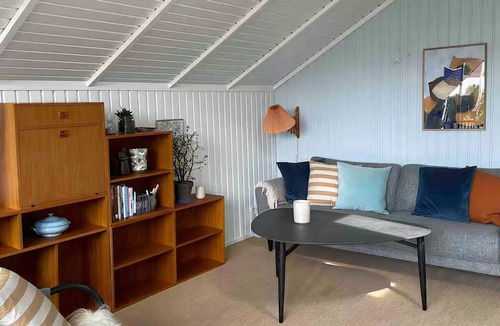Frølunde Fed House | Lovely holiday home with sea view in Korsør
