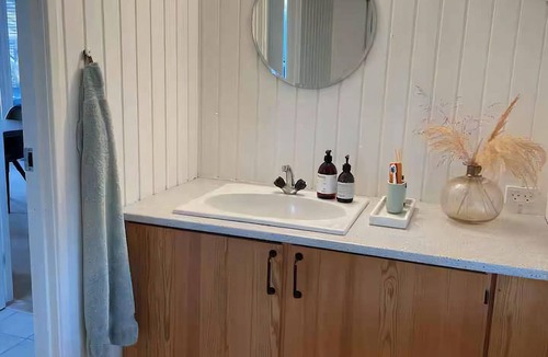 Frølunde Fed House | Lovely holiday home with sea view in Korsør