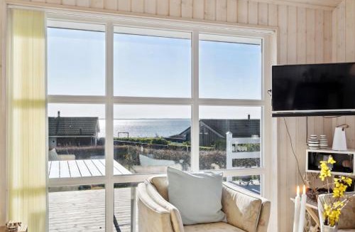 Bøjden House | Lovely Holiday Home With Sea View