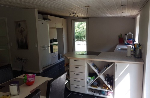 Hou House | Lovely holiday home with spa and hot tub outside