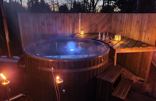 Hou House | Lovely holiday home with spa and hot tub outside