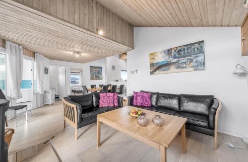 Harboore House | Lovely Holiday Home With Pool, Spa And Sauna, Only 200 Meters From The North Sea