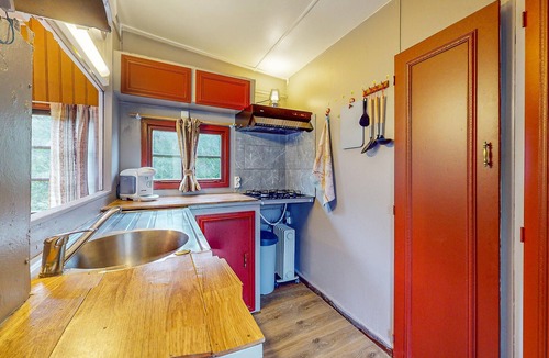 Egriselles-le-Bocage House | Lovely home in égriselles-le-bocage with WiFi