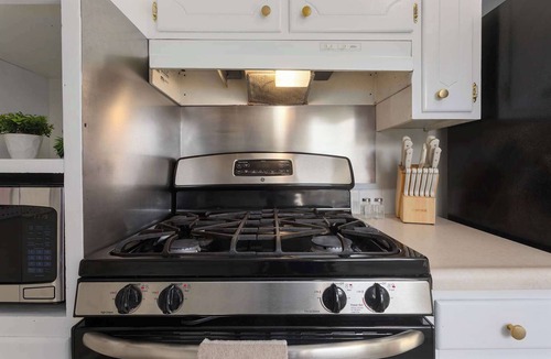 Lee's Summit House | Lovely Home 4 KingBeds Pets Welcome Firepit
