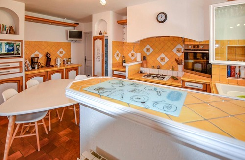 Malemort-du-Comtat House | Lovely home in Malemort-du-Comtat