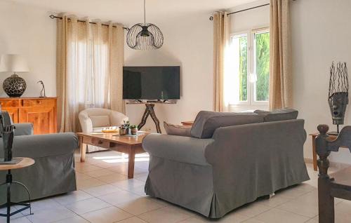 Sagries House | Lovely Home In Sanilhac-Sagries