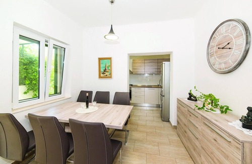 Kastel Kambelovac House | Lovely home in Kastel Kambelovac