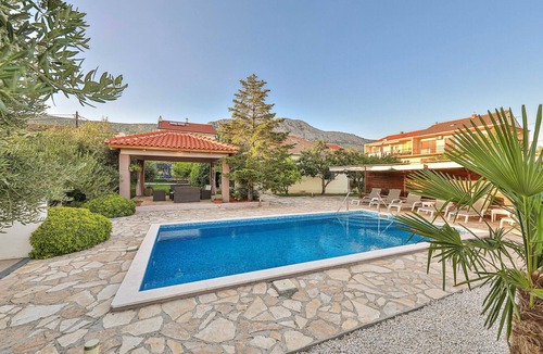 Kastel Kambelovac House | Lovely home in Kastel Kambelovac