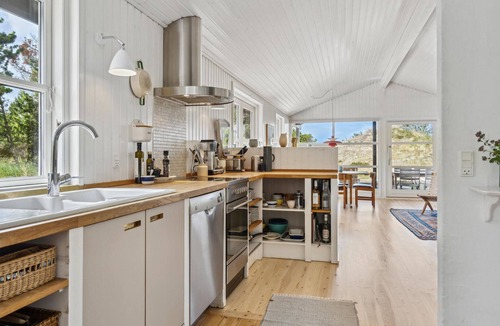 Skram House | Lovely home in ålbæk with WiFi