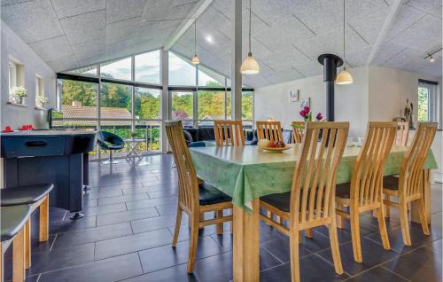 Aabenraa House | Lovely Home In Aabenraa With Kitchen