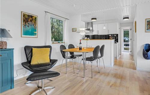 Pedersker House | Lovely Home In Aakirkeby With Wifi