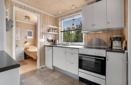 Oster Somarken House | Lovely home in Aakirkeby with kitchen