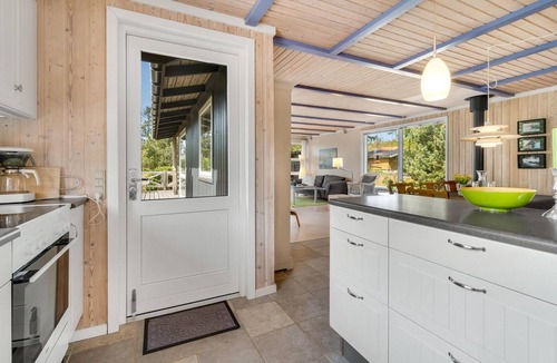 Oster Somarken House | Lovely home in Aakirkeby with kitchen