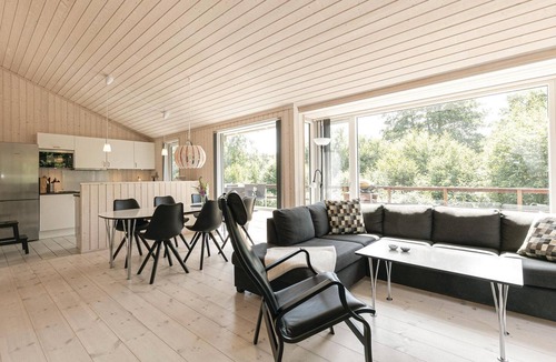 Sømarken House | Lovely home in Aakirkeby with WiFi