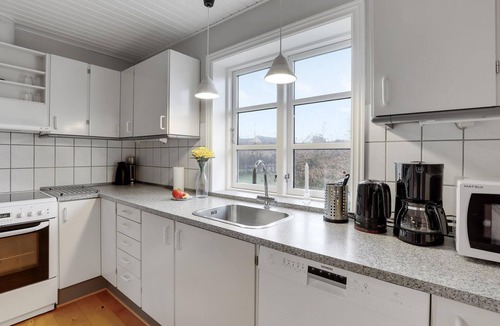 Boderne House | Lovely home in Aakirkeby with WiFi