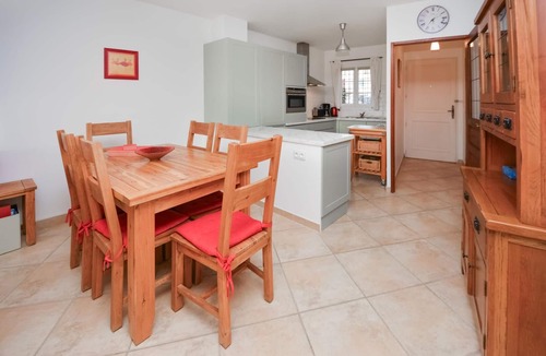 Aigues-Mortes House | Lovely home in Aigues-Mortes with house sea view