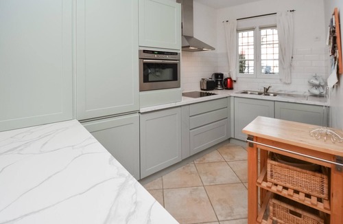 Aigues-Mortes House | Lovely home in Aigues-Mortes with house sea view