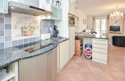 Aigues-Mortes House | Lovely home in Aigues-Mortes with WiFi