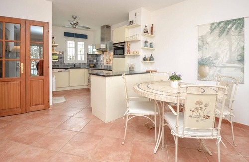 Aigues-Mortes House | Lovely home in Aigues-Mortes with WiFi