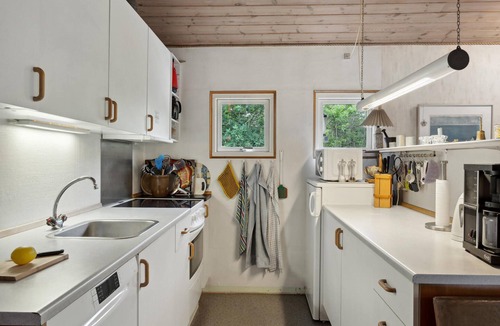 Ans House | Lovely home in Ans By with WiFi