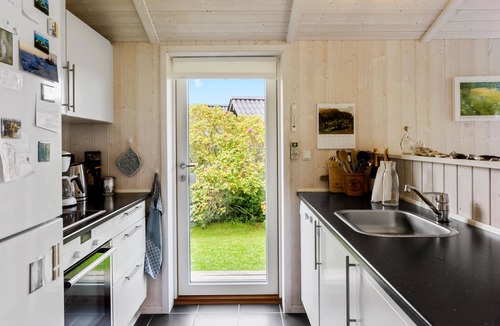 Maribo House | Lovely home in Askø with WiFi
