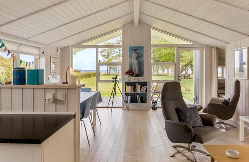 Maribo House | Lovely home in Askø with WiFi
