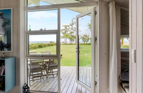 Maribo House | Lovely home in Askø with WiFi