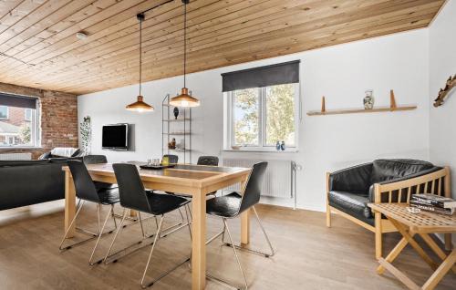 Bøvlingbjerg House | Lovely Home In Bøvlingbjerg With Wifi