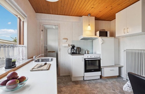 Bogense House | Lovely home in Bogense with kitchen