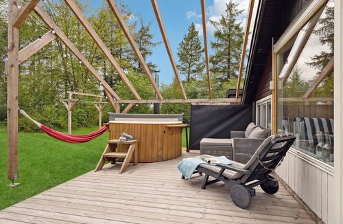 Bording House | Lovely home in Bording with kitchen