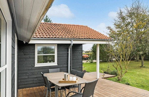 Hvidbjerg Strand House | Lovely home in Børkop with sauna