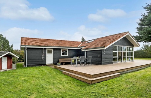 Hvidbjerg Strand House | Lovely home in Børkop with sauna