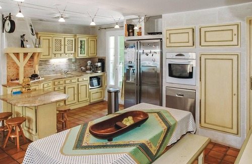 Boulbon House | Lovely home in Boulbon
