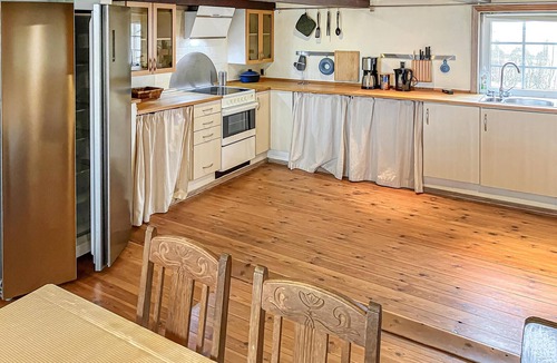 Bøvlingbjerg House | Lovely home in Bøvlingbjerg with WiFi