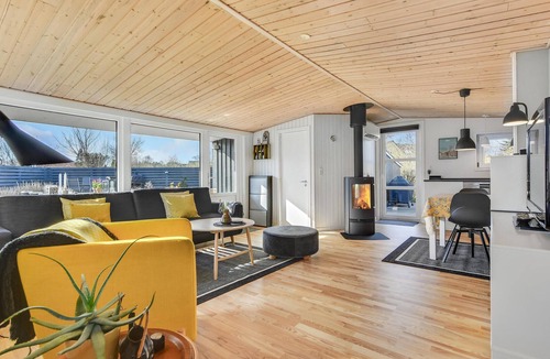 Broager House | Lovely home in Broager with kitchen
