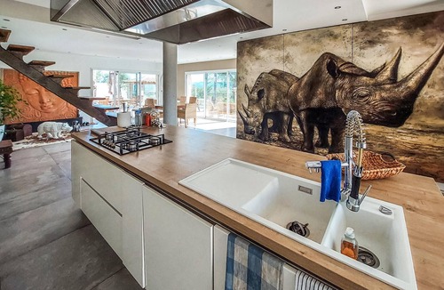 Cuers House | Lovely home in Cuers with kitchen