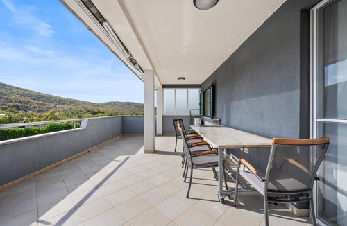 Cvrljevo House | Lovely home in Cvrljevo with private swimming pool, can be inside or outside