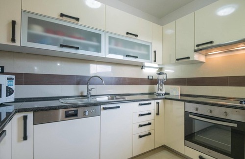 Knezovici House | Lovely home in Donji Prolozac with sauna
