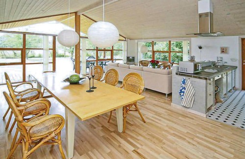 Dannemare House | Lovely home in Dannemare with kitchen