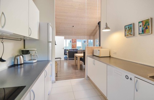 Vibæk Strand House | Lovely home in Ebeltoft with sauna
