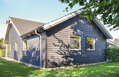 Vibæk Strand House | Lovely home in Ebeltoft with sauna