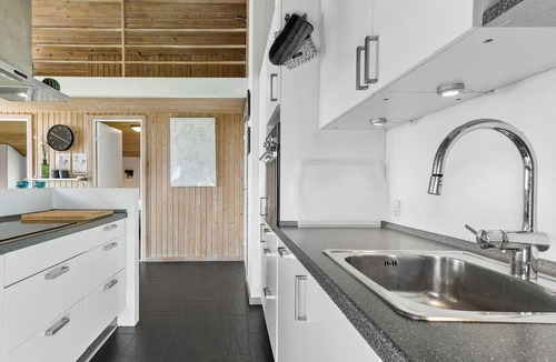 Øer Strand House | Lovely home in Ebeltoft with sauna