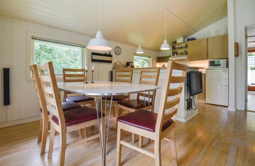 Øer Strand House | Lovely home in Ebeltoft with sauna