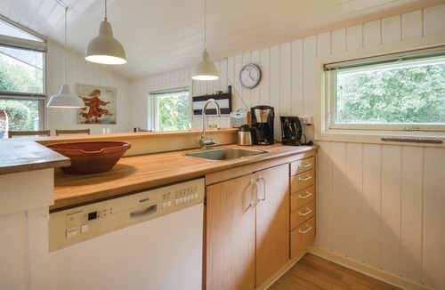 Øer Strand House | Lovely home in Ebeltoft with sauna